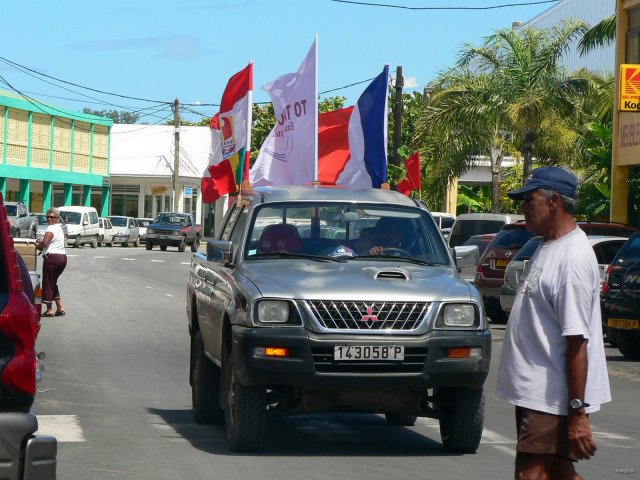 48- Les opinions politiques s'affichent en Polynesie 